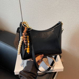 Fashionable Retro Wide Strap Ladies Crossbody Bag Underarm Small Square Bag Single Shoulder Bag for Young Women