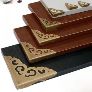 มุมบุผ้าไผ่ชิงช้าสไตล์จีน ช่องเก็บของขนาดเล็ก ขอบเหล็กกล้า ตกแต่งด้วยโลหะผสมสีทอง สำหรับเด็กอายุ 6 ปี