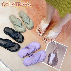 1605-5 [CALATRAVA] SENDAL JEPIT WEDGES EMPUK | SANDAL JEPIT KARET | SANDAL JEPIT KEKINIAN | SANDAL JEPIT MOTIF KOTAK | SANDAL HAK | SANDAL JELLY