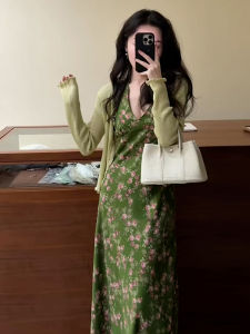 Ge·an·fei | Elegant Green French Floral Halter Dress With Waist Cinch