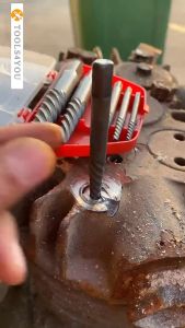 ALAT HAND TAP HANDTAP BALIK MUNDUR BUKA PENCABUT PENARIK PEMBUKA ULIR DRAT DERAT KRAN KERAN PIPA BAUT SKRUP SEKRUP RUSAK PATAH PUTUS SELEK SLEK DOL DI DALAM PIPA TAP BROKEN STRIPED REMOVER PIPE SCREW EXTRACTOR 3 4 5 6 7 8 9 10 11 12 13 14 15 16 17 18 MM