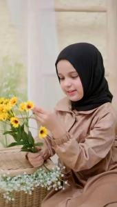 KyraStore.id – Kamari Series | Gamis Anak Prempuan Syar’i 4-12 Tahun set Pashmina Instan