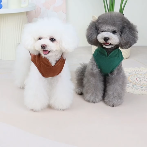 Lovinland Winter Dogs Sweater for Small Dogs Warm Clothes Fleece Vest with Leash Ring Sleeveless Dog Jacket for Little Medium Puppy Soft Pullover Fleece Cold Weather Coat