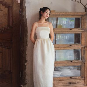 ชุดแต่งงานสีขาว Sisu Vintage French Strapless Gown กระโปรงทรงเอปานกลาง ลายดอกไม้ เดรสยาวปานกลาง ชุดแต่งงาน ชุดแต่งงาน