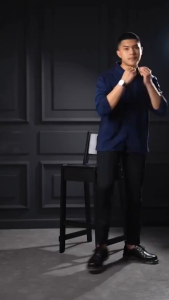 Kemeja Polos Navy Pria Lengan Panjang Slim Fit