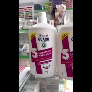Sữa tắm Biore Guard EN069 sạch khuẩn đánh bay ngứa xanh bạc hà mát lạnh hồng có hạt mát xa 1.2kg