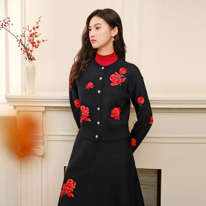Koradior | Romantic Rose Jacquard Cotton Wool Blend Inlay Wearable Cardigan