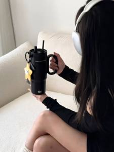 Large Capacity Stainless Steel Insulated Water Bottle Straw Cup Office Kettle Mens New Model 2025 Insulated Cup Beverage Utensils