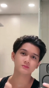 Cara Menggunakan Bubuk Rambut untuk Pengaturan & Bedak Hair Powder Mode