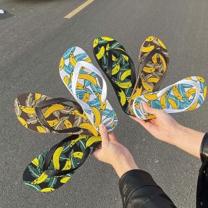 Mens Summer Anti-Slip Outdoor Rubber Sandals Trendy Cool Crossbody Slippers Beach Slippers Fashionable Flat Footwear