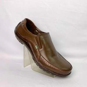 Sepatu Kulit Pria Pantofel Kerja / Sepatu Formal Kulit Kasual Mode Slip On Outsole Anti Slip