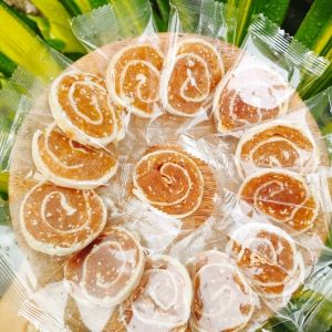 Kẹo Mãng Cầu Dừa Non Cuộn Bánh Tráng - Túi Zip 500g - Đặc Sản Bến Tre