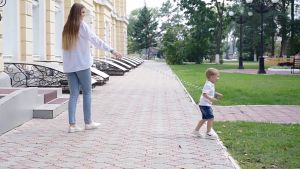 Safety Harness Leash Anti Lost Wrist Band Rope Toddler Children Outdoor Walking Adjustable Child Anti Lost Harness Strap with Lock Hand Chain Leash Stretchable Spring Handcuff Soft Cotton