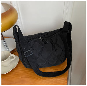 กระเป๋าสะพายผญ กระเป๋าสะพาย กระเป๋าทรงก้อนเมฆ กระเป๋าโชบ เรียบง่าย สำหรับ ARCTIC HUNTER