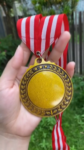 Medali Warna Emas Perak Perunggu Plus Tali