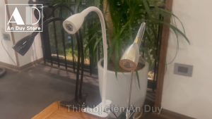 Đèn đọc sách Kẹp đầu giường Led 3W Ánh sáng chiếu rọi điểm  Thân đèn Kim loại tích hợp đèn Ngủ Đèn soi tranh trang trí Phòng khách