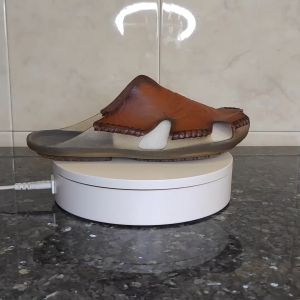 รองเท้าแตะ หนังแท้ สําหรับผู้ชาย ระบายอากาศ ไม่ลื่น ใช้ทน เดินป่า น้ำหนักเบาสบาย 035