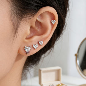 Elegant Heart Stud Earrings Minimalist Cubic Zirconia Gold Silver Tone Love Earrings Dainty Jewelry for Bridesmaid Wedding Gift