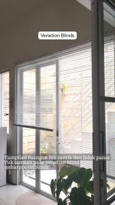 Horizontal / Venetian Blinds Krei Modern Lebar 150 cm Warna Putih Merk Kosei SP