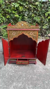 ตู้พระไม้เนื้อแข็ง (สีแดงโบราณ) ประดับกระจก บานประตูรูปใบโพธิ์ (สูง 55 ซม.) ตู้วางพระ ตู้ครอบพระ หิ้งพระคอนโด