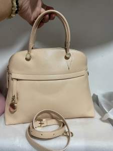Preloved authentic piper dome handbag / 2way