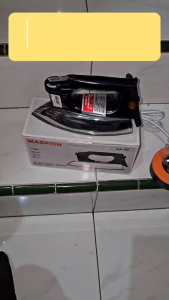 Setrika Listrik Maspion Anti Lengket HA-30 Hitam - Gosokan Seterika Pakaian Garansi Ori SNI HA-30