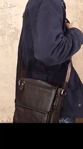 กระเป๋าสะพายข้างผู้ชาย หนังแท้ เก็บของได้เยอะ 100% ประกันหนังวัวเเท้