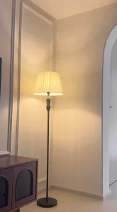 🌈🌈โคมไฟตั้งพื้น LED ห้องนั่งเล่นโซฟาห้องนอนตกแต่งโคมไฟข้างเตียง⭐ วัสดุชุบนิกเกิลฐานเสาทนทานมากขึ้น