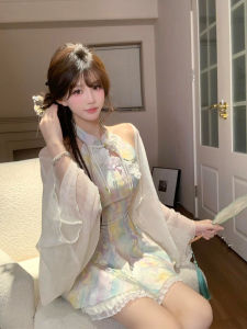 Đầm Ngắn Cổ Treo Thắt Eo Phong Cách Trung Hoa Mới Của SYJ Dành Cho Nữ Váy Ngắn Ôm Sát Họa Tiết Sơn Dầu Khóa Cài Mùa Hè