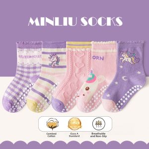 Anti-Slip Cotton Mid-Calf Childrens Socks for Spring Autumn And Winter Cartoon Design Bedding Socks for Boys And Girls