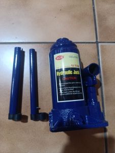 Hydraulic Jack 10 Tons Universal for Auto And Trucks ( KJL-1004 )