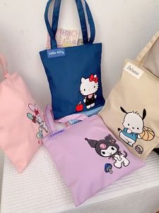 👑 แจกพิกัด งบนักศึกษา กระเป๋าสะพายไหล่ งานแท้ ขนาด 37×34 cm งานปักษ์สวย วัสดุทำจากผ้าฝ้าย โพลีเอสเตอร์ และสแปนเด็กซ์