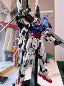 โมเดลสร้างสรรค์ Gundam MG Unicorn Red Heretic ของเล่นโมเดลสำหรับเด็กชาย อุปกรณ์สร้างสรรค์ของเล่น โมเดล Gundam