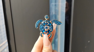 Adorable Turtle Brooch with Sparkling Zircon Cute Animal Waist Defining Pin for Dress & Blouse Kawaii Shell Jewelry