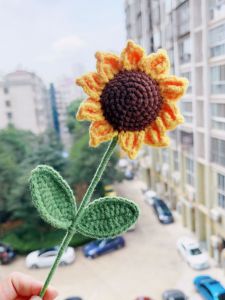 Handmade Crochet Sunflower Fake Flower Finished Product for Teachers Day Gift Home Decorations Yarn Flowers Yellow Color