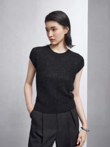 Round Neck Short Sleeve Simple Commuter Black Blouse
