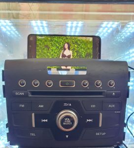 Đầu phát nhạc AUX.USB.RADIO.CD.MP3 xe HONDA CRV 2012 2013 2014.