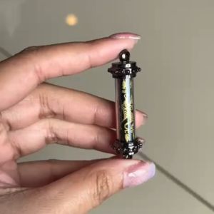 ตะกรุดแผ่นทองสาริกาเคลือบแบ็คโครเมี่ยม ฝาทอง ฝาไลลา ขนาด 1*1.5 cm ตะกรุด สาริกา