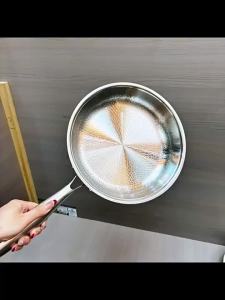 LMETJMA Hammered Pan Pro 304 Stainless Steel Frying Pan Non Stick Skillet Chef Pan Kitchen Induction Compatible Cookware