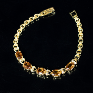 สร้อยข้อมือพลอยซิทริน (Citrine) ตัวเรือนเงินแท้ 92.5 % ชุบทอง ความยาวสร้อยข้อมือ 19 ซม. พลอยแท้จากประเทศบราซิล