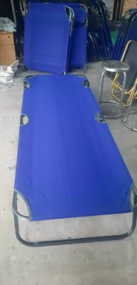 Giường gấp khung sắt lưng vải