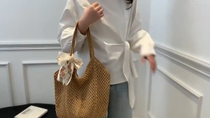 New Crochet Knitted Beach Bag Handbag Tote bag Style Retro Ins Woven Shoulder Bag