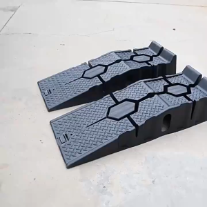Oil Change Ramp 2Pcs Heavy Duty Plastic Anti Slip Car Maintenance Bracket Vehicle Service Ramp for Car Repair