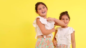 [BPOM] Viva CHIC On Lips with Shea Butter Jojoba Oil And Vitamin E Daily Use | Intensive Use Moisture and Healthy Lip Balm