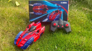 รถบังคับ รถบังคับวิทยุ 2.4GHz รถปีนเขา รถไต่กําแพง ชาร์จแบตด้วยสายUSB หมุนได้ 360 องศา เสริมสร้างความสนุกสนานให้เด็กๆ ของเล่นเด็ก