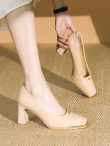 Retro Style High Heels Womens Fashionable Versatile Low Cut Thick Heel Comfortable to Wear Commuting Shoes Square Head Single Shoes