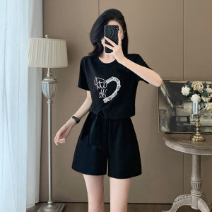 SUYE | Fashionable Stylish Petite Ageless Summer Casual Outfit