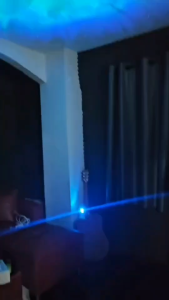 ไฟอวกาศสุดล้ำ สร้างบรรยากาศห้องนอนให้เหมือนยกจักรวาลมาไว้ในห้อง แส่งไฟมีดวงดาวระยิบระยับแมวไล่จับนึกว่าหิ่งห้อย