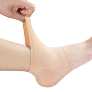 Comfort Silicone Heel Covers Anti-Cracking & Skin Nourishing Perfect for improving peeling heels and rough calluses