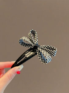 เครื่องประดับผมผ้าลายสก็อตดำขาว คลิปหนีบผมรูปผีเสื้อทำมือ คลิปขอบ คลิปหน้าม้า ตกแต่งผม ประดับผม เครื่องประดับแฟชั่นเกาหลี